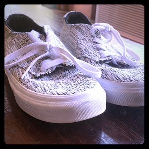 Vans LIKE NEW